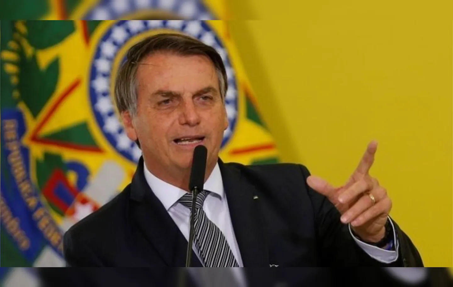 Bolsonaro disse que investigaria qualquer índicio de corrupção no governo