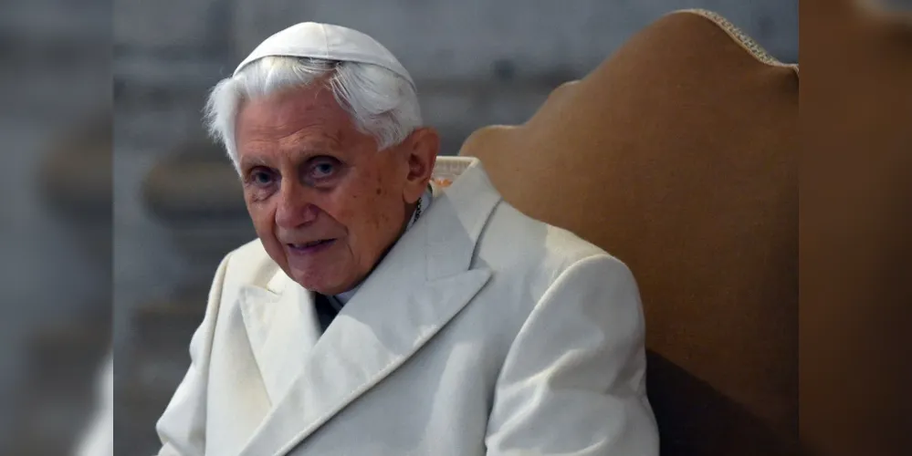 Papa emérito teria aceitado o padre na arquidiocese de Munique e Freising após as denúncias