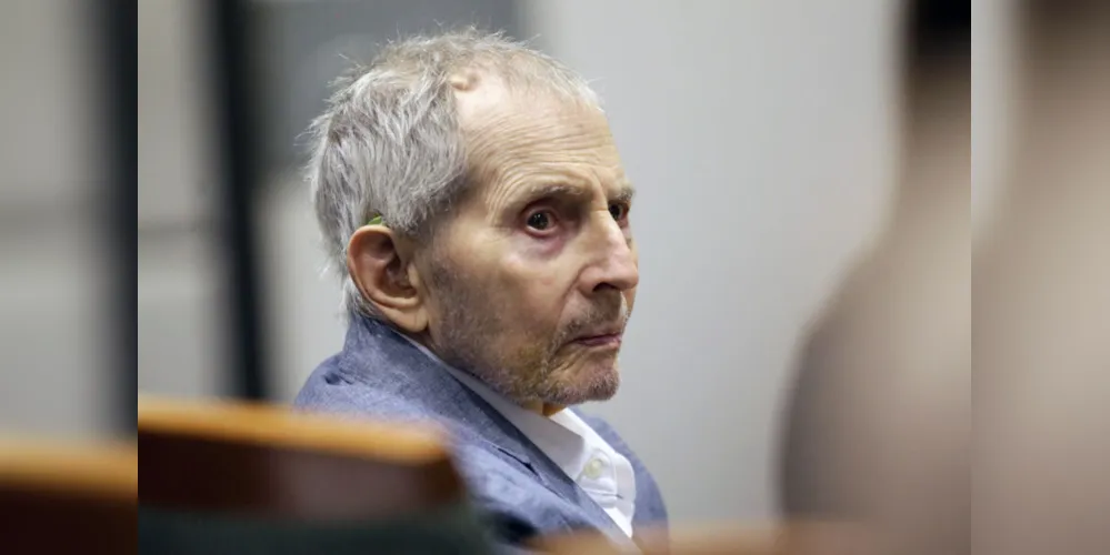 Robert Durst em corte ao ser condenado à prisão perpétua, em Los Angeles, nos EUA