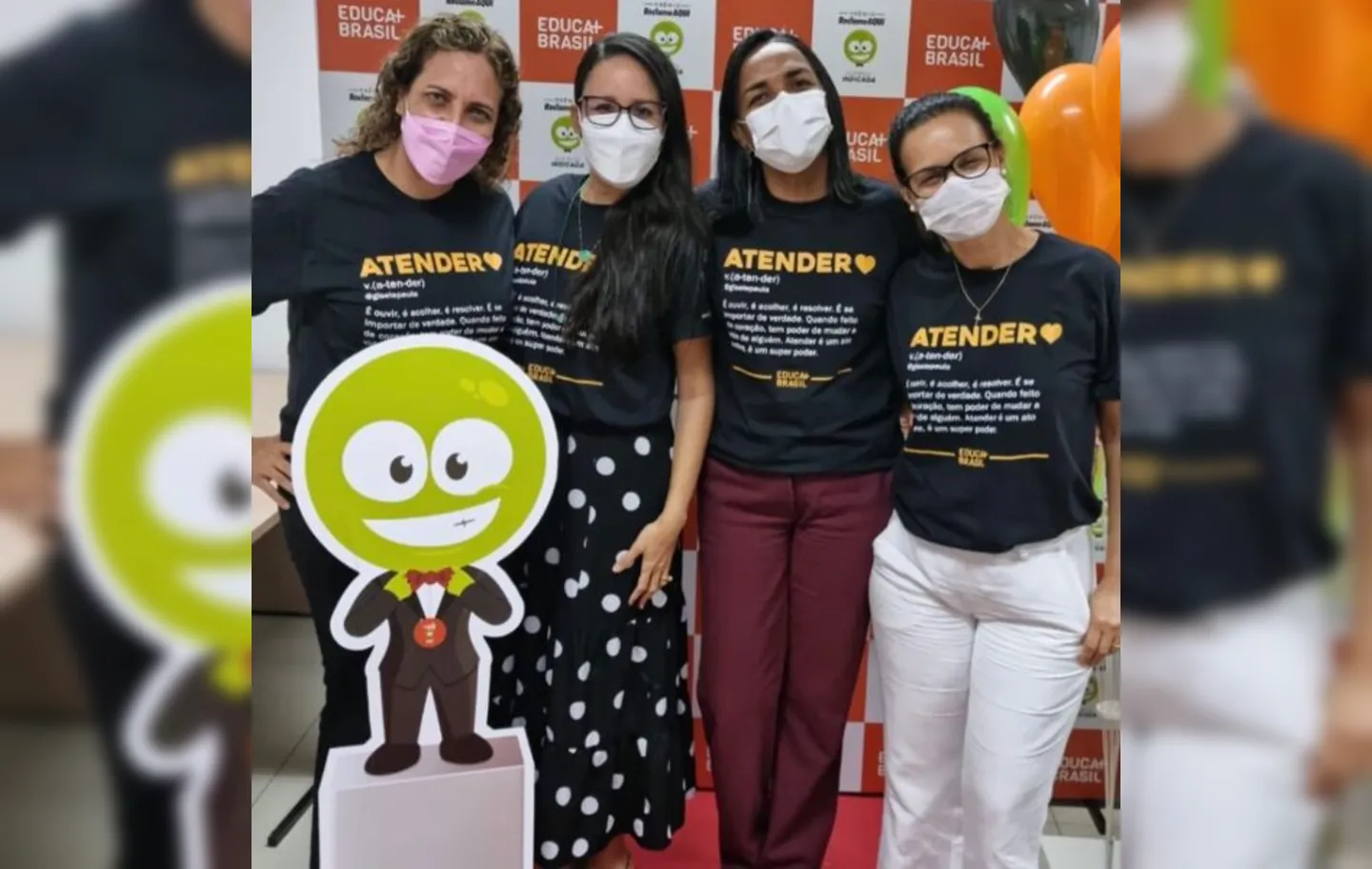 Gestoras de atendimento do Educa Mais Brasil, (da esquerda para direita) Paula Terres, Viviane Torres, Adriana Nascimento e Gleide Gomes