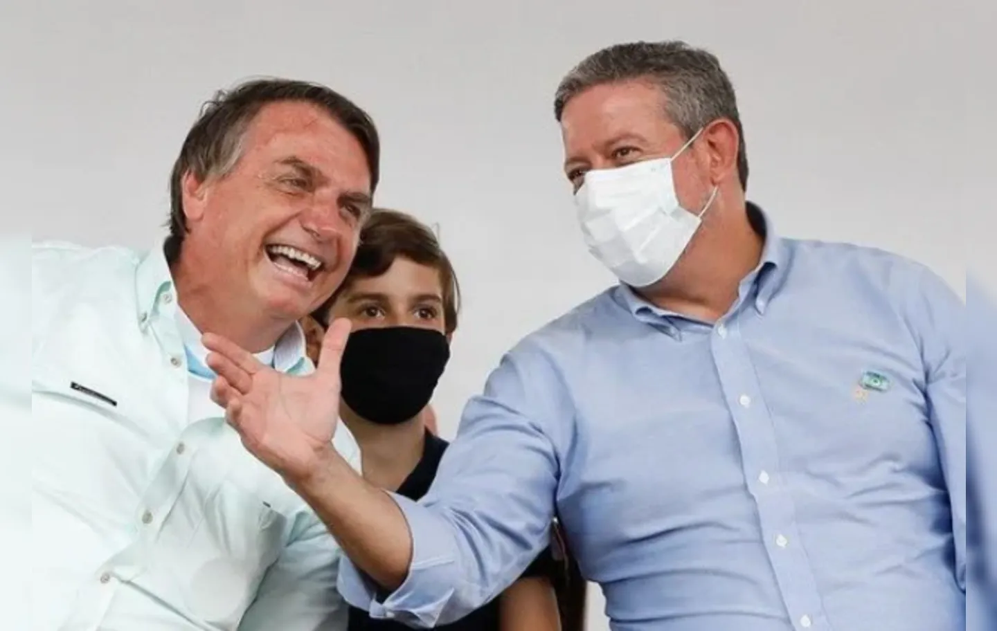 Jair Bolsonaro (PL) e o presidente da Câmara dos Deputados, Arthur Lira (PP-AL), seu aliado