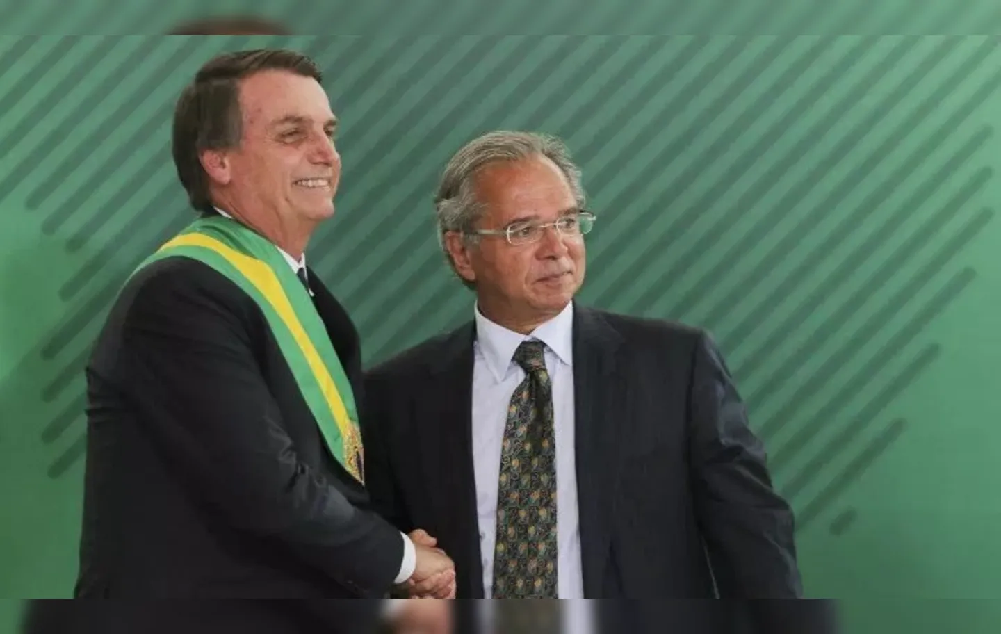 A mobilização acontece após a sinalização do presidente Bolsonaro de que apenas policiais teriam reajuste salarial em 2022.