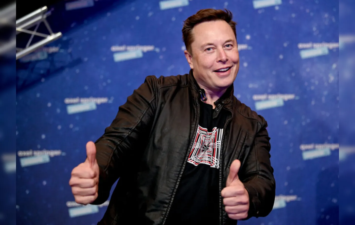 Elon Musk, chefe da Tesla, é um dos homens que ficaram ainda mais ricos com a pandemia