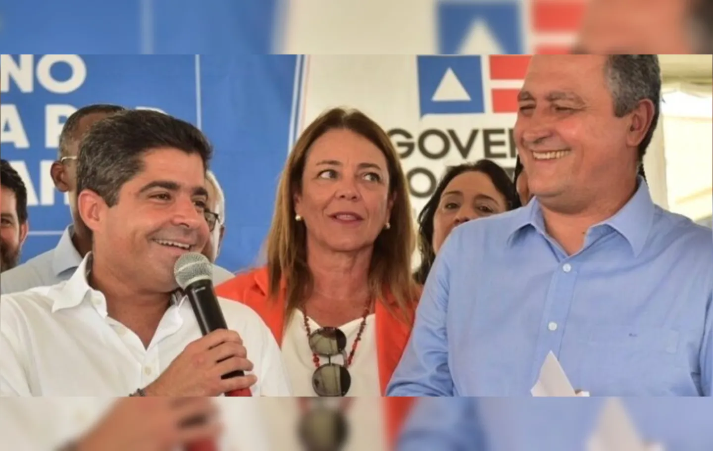 Ex-prefeito ACM Neto e o governador Rui Costa durante ato do governo do estado, em 2020. 