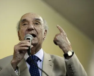 Escritor Candido Mendes de Almeida morre aos 93 anos