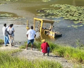 Jaguaquara: Equipamento perde controle e cai em barragem