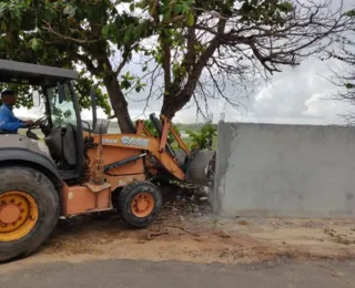 Sedur remove edificações em área de preservação em Arembepe