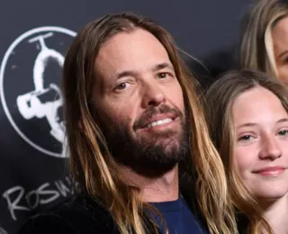 Morre aos 50 anos Taylor Hawkins, baterista do Foo Fighters