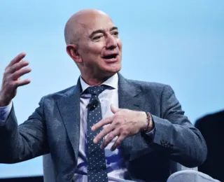 Ações da Amazon caem e Jeff Bezos perde US$ 13 bilhões em horas