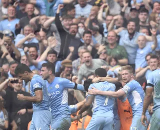 Manchester City vence com virada dramática e é campeão inglês