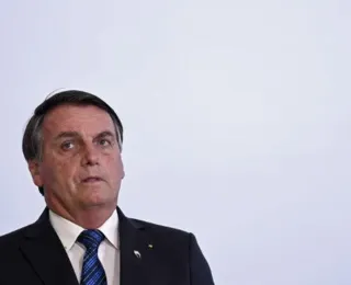Bolsonaro edita decreto que bloqueia R$ 8,2 bi do orçamento