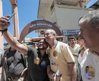 Ciro faz caminhada em Fortaleza e apresenta proposta para superar fome