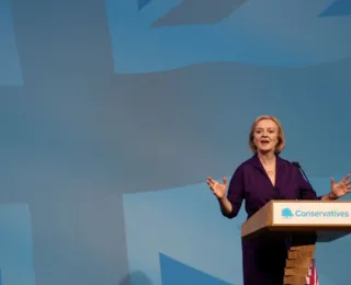 Conservadora Liz Truss assume o cargo de primeira-ministra britânica