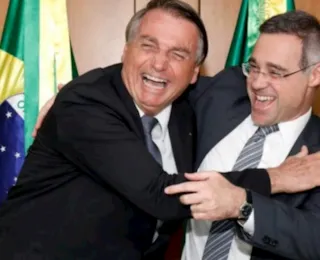 Em ato evangélico, Bolsonaro diz que colocou guerreiro no STF