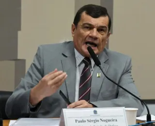Moraes envia à PGR pedido para afastar ministro da Defesa