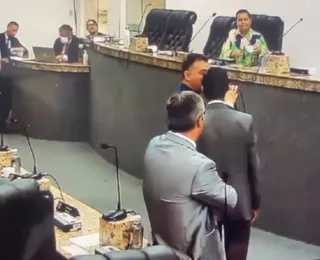 Vereador agride colega com tapa no rosto na Câmara de Feira de Santana