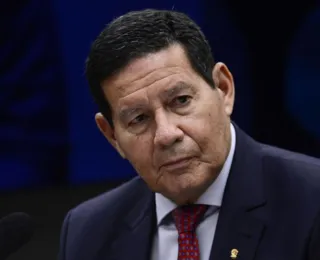 Mourão defende atos antidemocráticos: “Fiquem firmes”