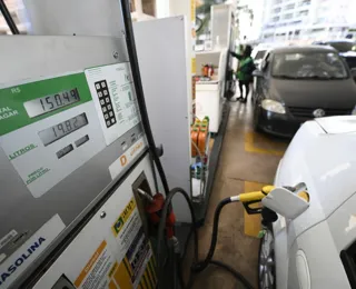 Governo Federal prorroga isenção de impostos sobre combustíveis