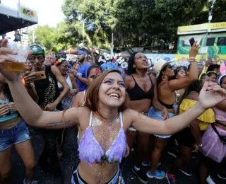 Especialistas apontam tendências de moda para curtir a folia; confira