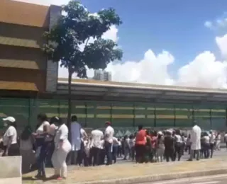 Profissionais de enfermagem protestam em Salvador