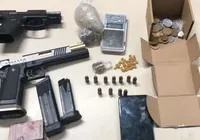 PM prende suspeitos de tráfico com pistola e simulacro