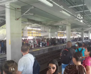 Passageiro morre no metrô de Salvador e linha 2 apresenta lentidão