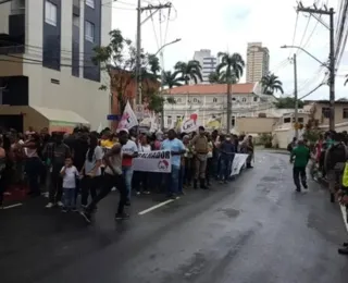 Salvador: trabalhadores terceirizados da Prefeitura fazem protesto