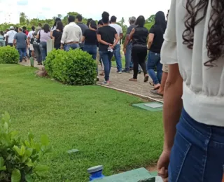 Mulher morta em assalto no Cabula VI é enterrada no Bosque da Paz