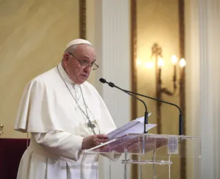 Francisco diz que são infundadas as insinuações contra João Paulo II