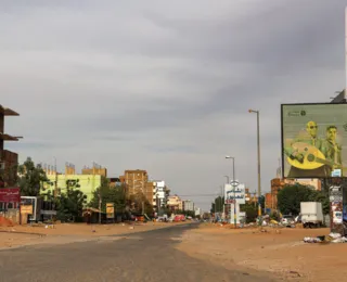 Rebeldes do Sudão dizem que coordenaram com EUA para evacuar embaixada
