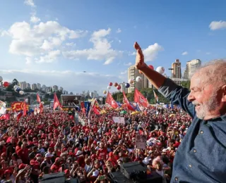 Pessoas que tentarem qualquer tipo de golpe vão ser presas, diz Lula