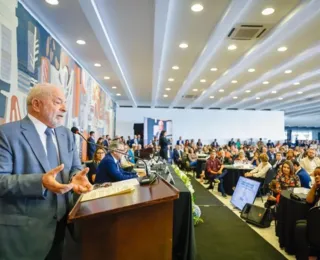 Governo estuda formas de diminuir preços de carros, diz Lula