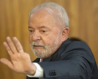 Lula deve diminuir ritmo de viagens e pode fazer cirurgia no quadril