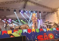 Alceu Valença agita São João em Pelourinho lotado