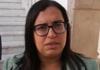 Ana Paula vai a ato em defesa de vereadora agredida