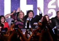 Analistas abordam possíveis efeitos no Brasil de vitória de Milei