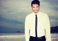 Ator tem alta de hospital após se jogar de hotel