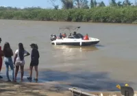 Barco com família vira em rio no sul da Baha e homem desaparece