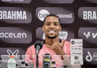 Bem humorado, Castilho fala sobre acesso: "Não sei nada de matemática"