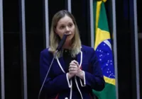 Câmara aprova PL que penaliza quem discriminar políticos