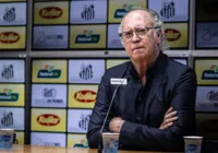 Câmeras gravaram Falcão encostando genital no braço de funcionária