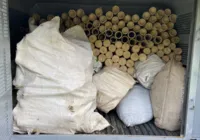 Cerca de 600 espadas e 50 kg de pólvora são apreendidos na Bahia