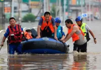 Chuvas torrenciais deixam ao menos 62 mortos na China