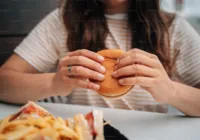Consumo de fast-food no Brasil bate recorde e cresce 38% imagem