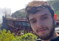 Corpo de brasileiro morto ao brincar com cão chega ao Brasil