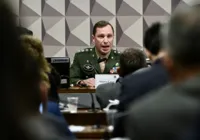 Defesa pede arquivamento de ação contra silêncio de Cid na CPI do 8/1