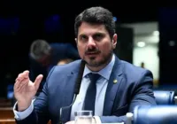 Do Val admite que mentiu sobre contato com 'inteligência estrangeira'