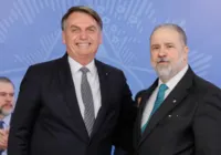 E-mail obtidos em CPI apontam encontros privados de Bolsonaro com Aras