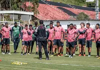 Elenco do Vitória segue preparação focado no Guarani