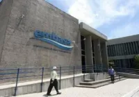 Embasa é orientada a demolir caixa d'água em escola na Bahia